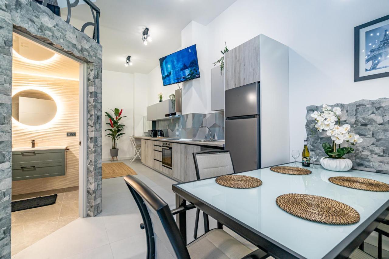 Exquisite Studio Apartment With An Original Design Valencia Eksteriør billede