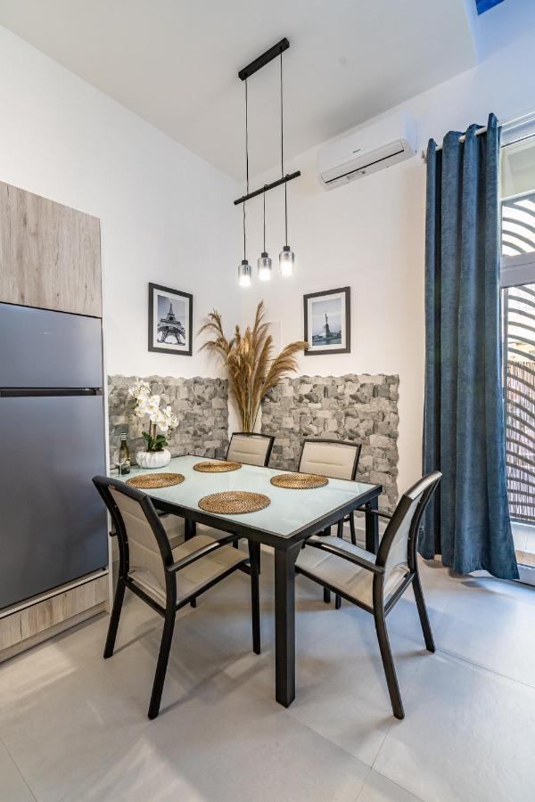 Exquisite Studio Apartment With An Original Design Valencia Eksteriør billede