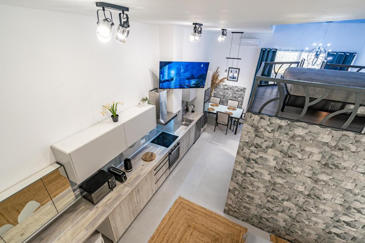 Exquisite Studio Apartment With An Original Design Valencia Eksteriør billede