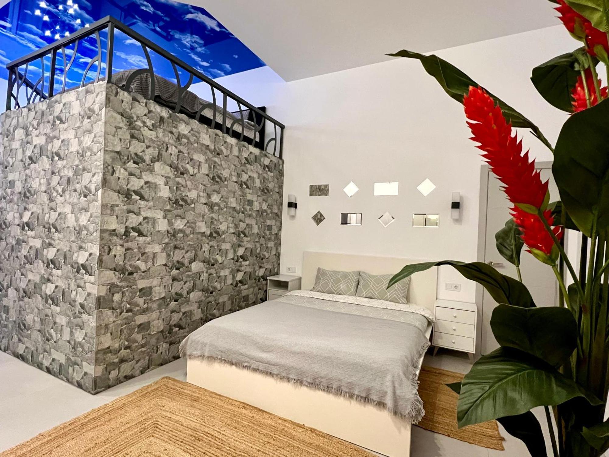 Exquisite Studio Apartment With An Original Design Valencia Eksteriør billede